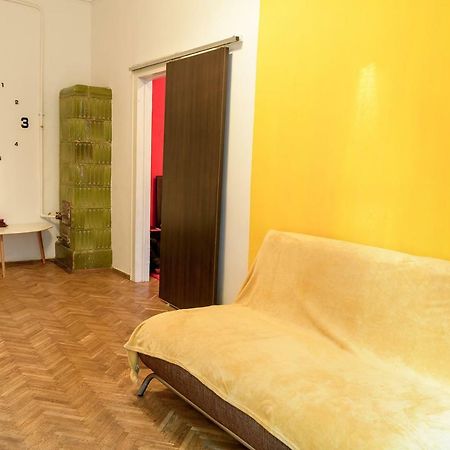 Red & Yellow Apartment Lviv Luaran gambar